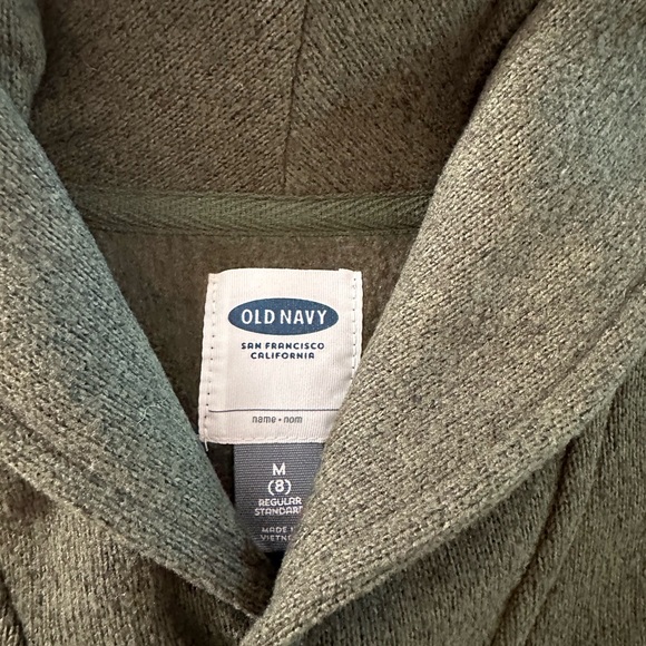 NWT Old Navy Boys sweater. Size M(8). - Picture 2 of 4